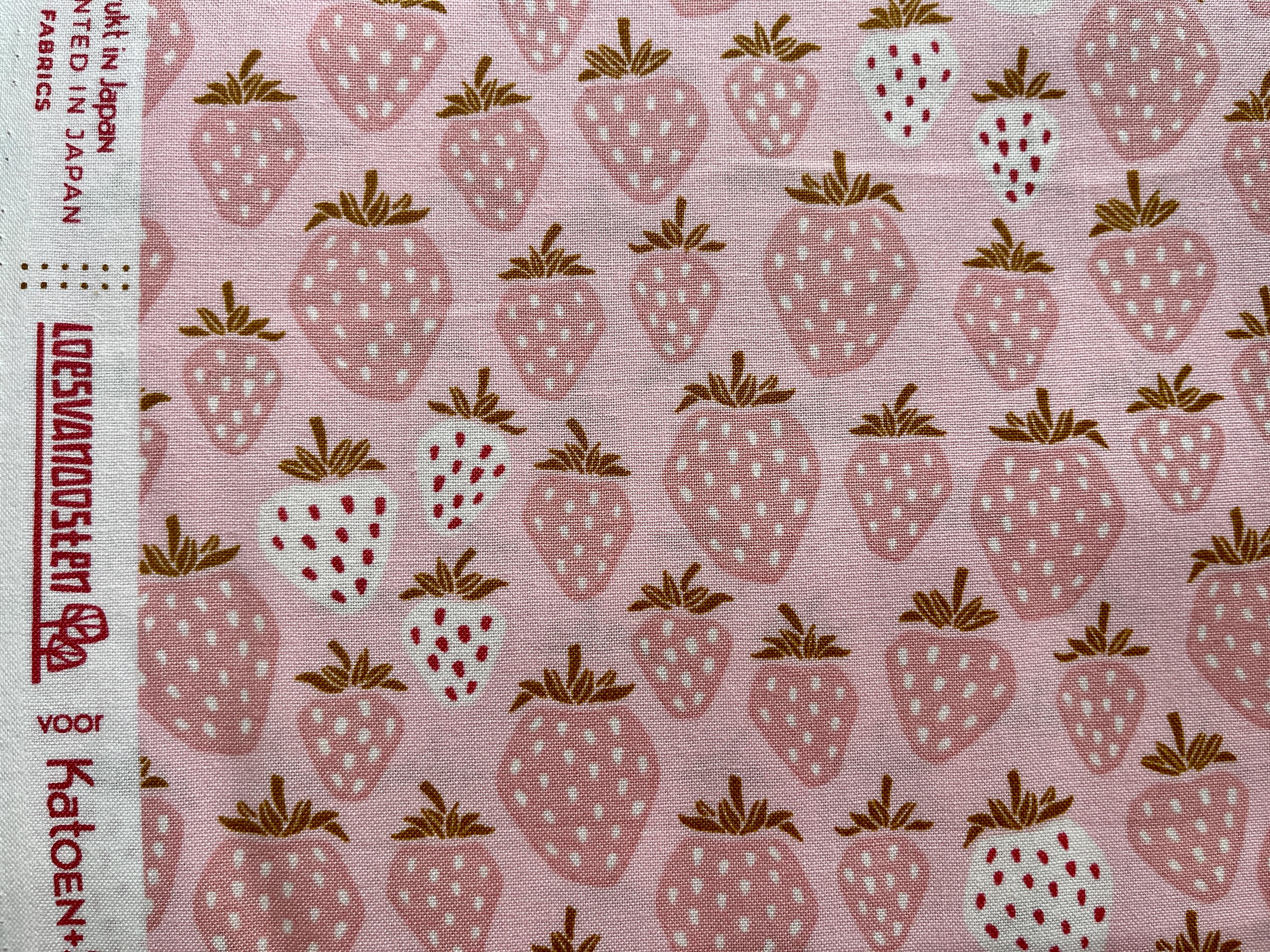 Under the Apple Tree-Queen of Berries-Golden Yellow Fabric-Loes Van Oosten