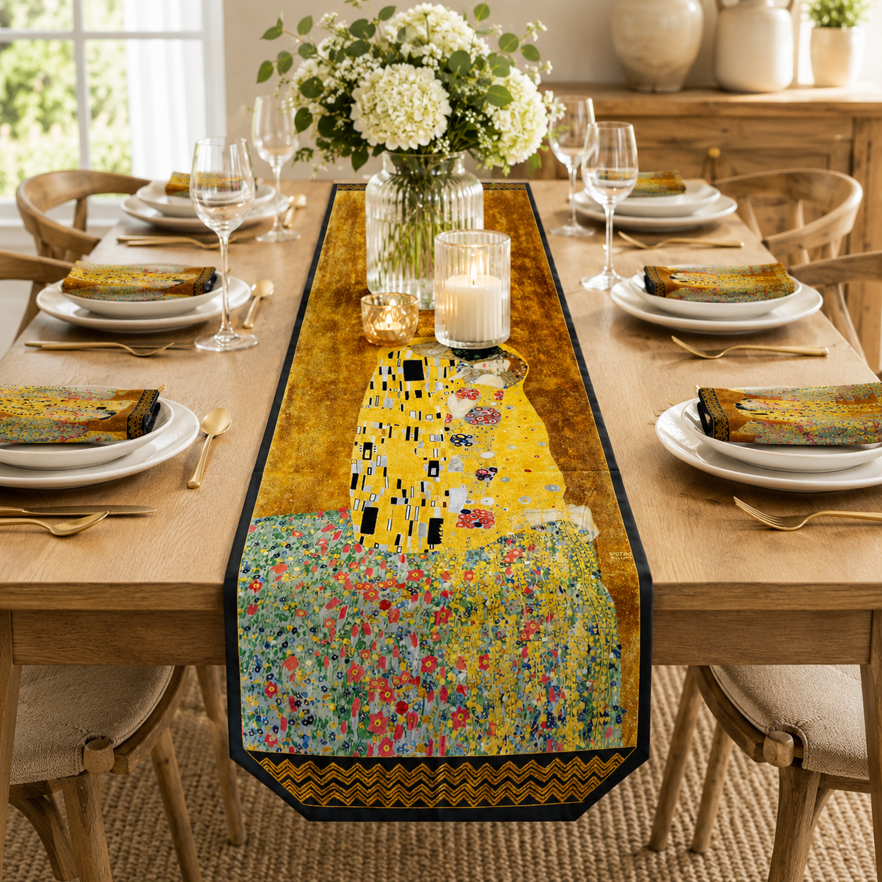 Gustav Klimt - The Kiss - Gold - Robert Kaufman - Quilting Cotton Panel