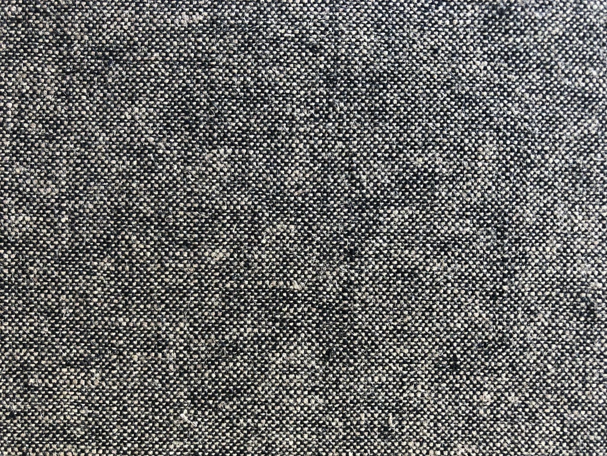 Robert Kaufman ESSEX Yarn Dyed Linen Cotton Blend Espresso . - Fabricanaus