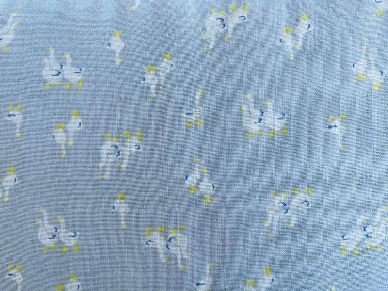 Hokka Japanese Textiles Double Gauze Light Gray Cotton Goose Fabric.