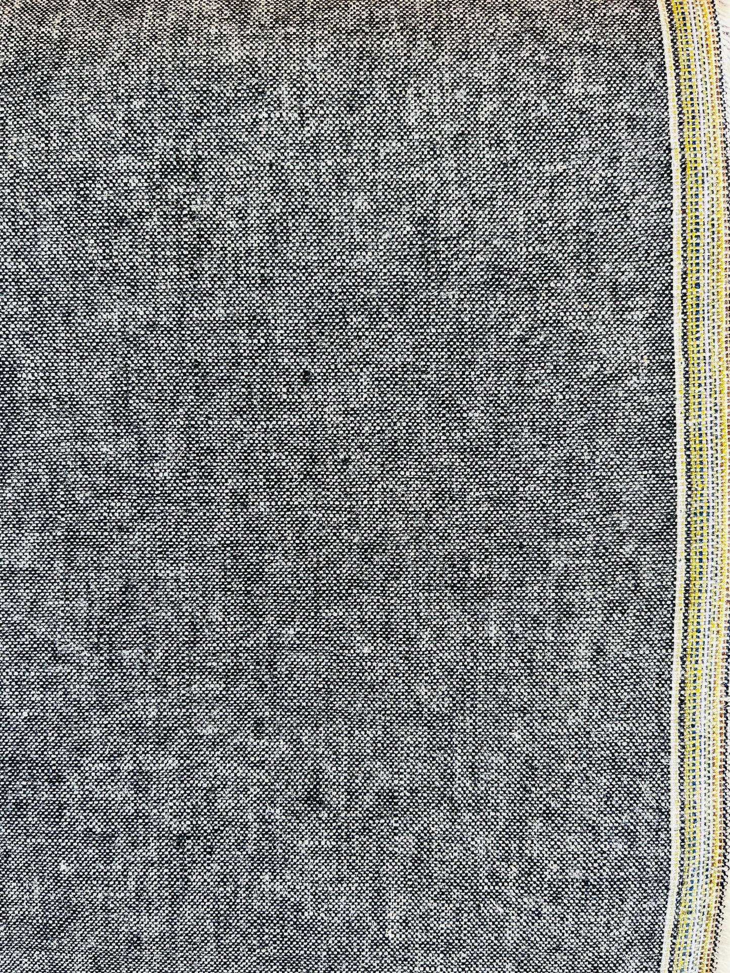 Essex-Robert Kaufman-Yarn Dyed Linen Cotton Blend-Black Fabric