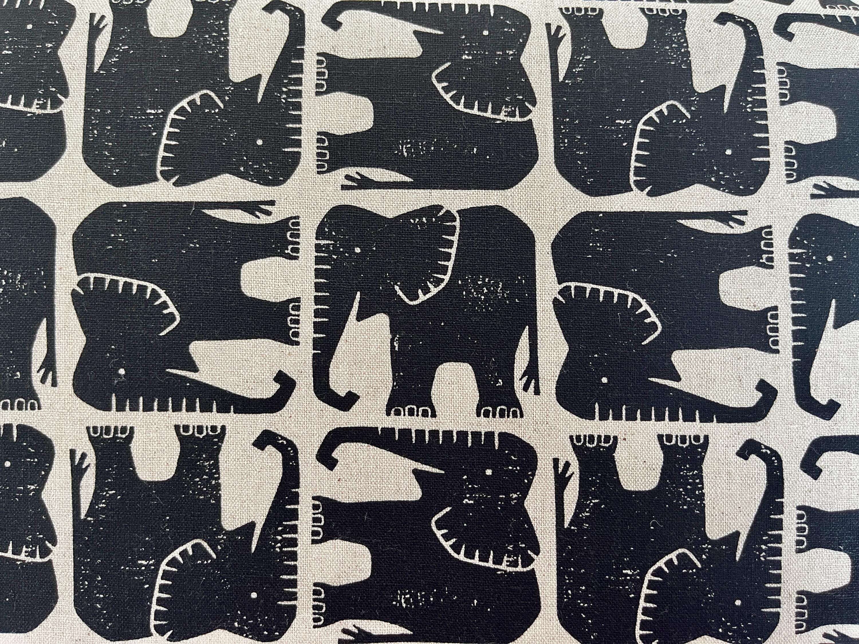 Rising Sun - Jolly Elephant - Black Unbleached Canvas - Loes Van Oosten