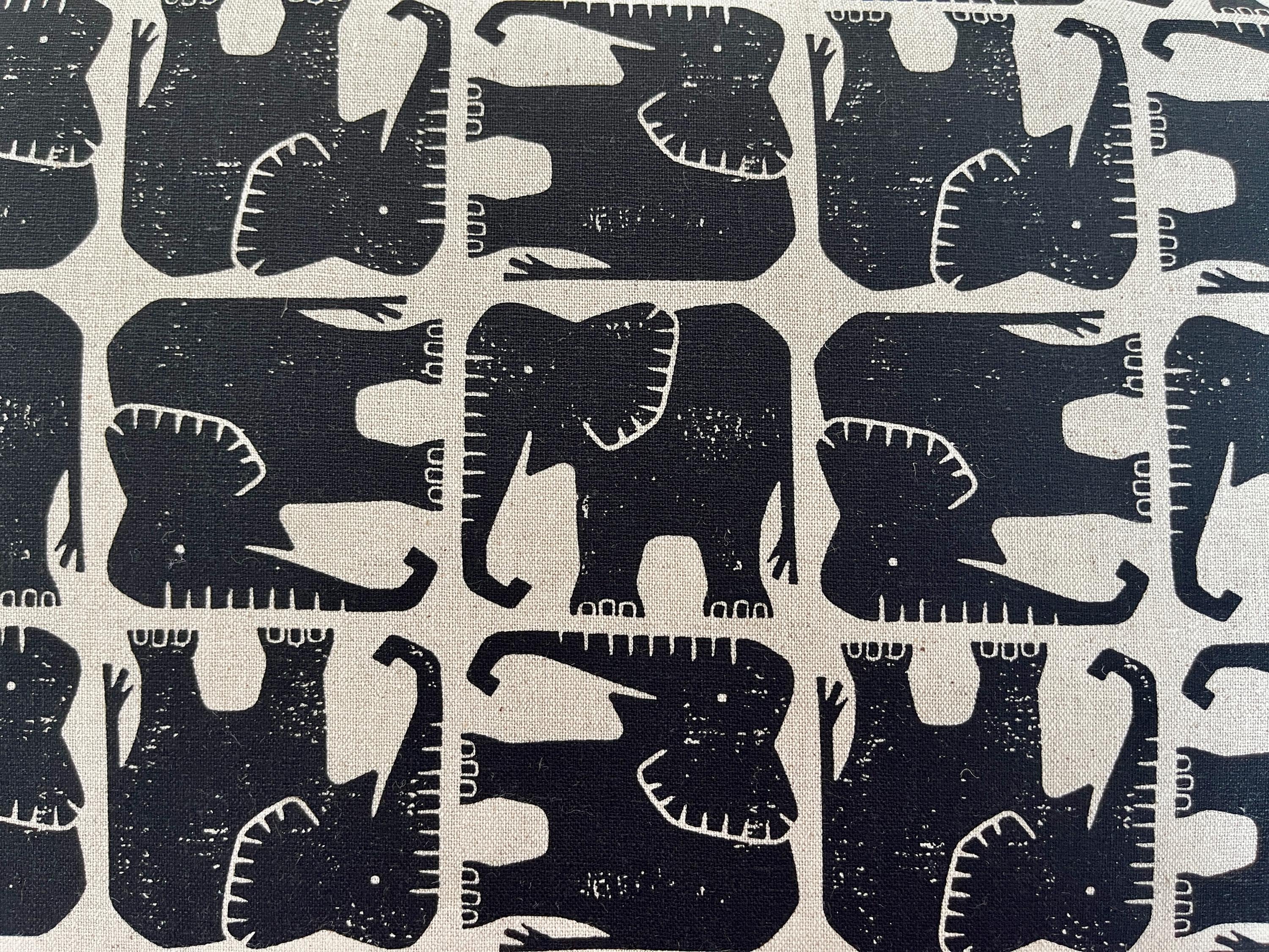 Rising Sun - Jolly Elephant - Black Unbleached Canvas - Loes Van Oosten