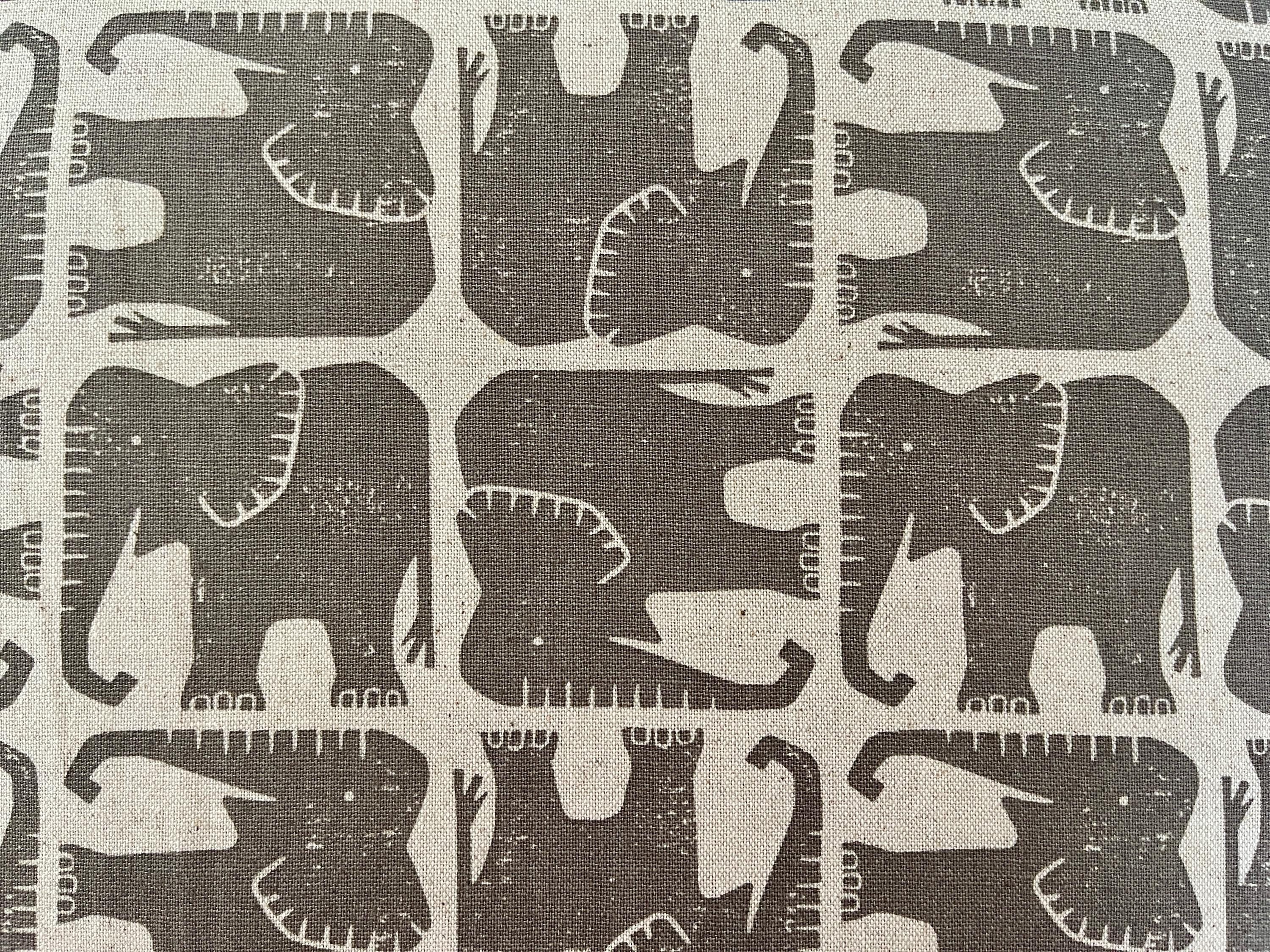 Rising Sun - Jolly Elephant - Elephant Gray Unbleached Canvas - Loes Van Oosten