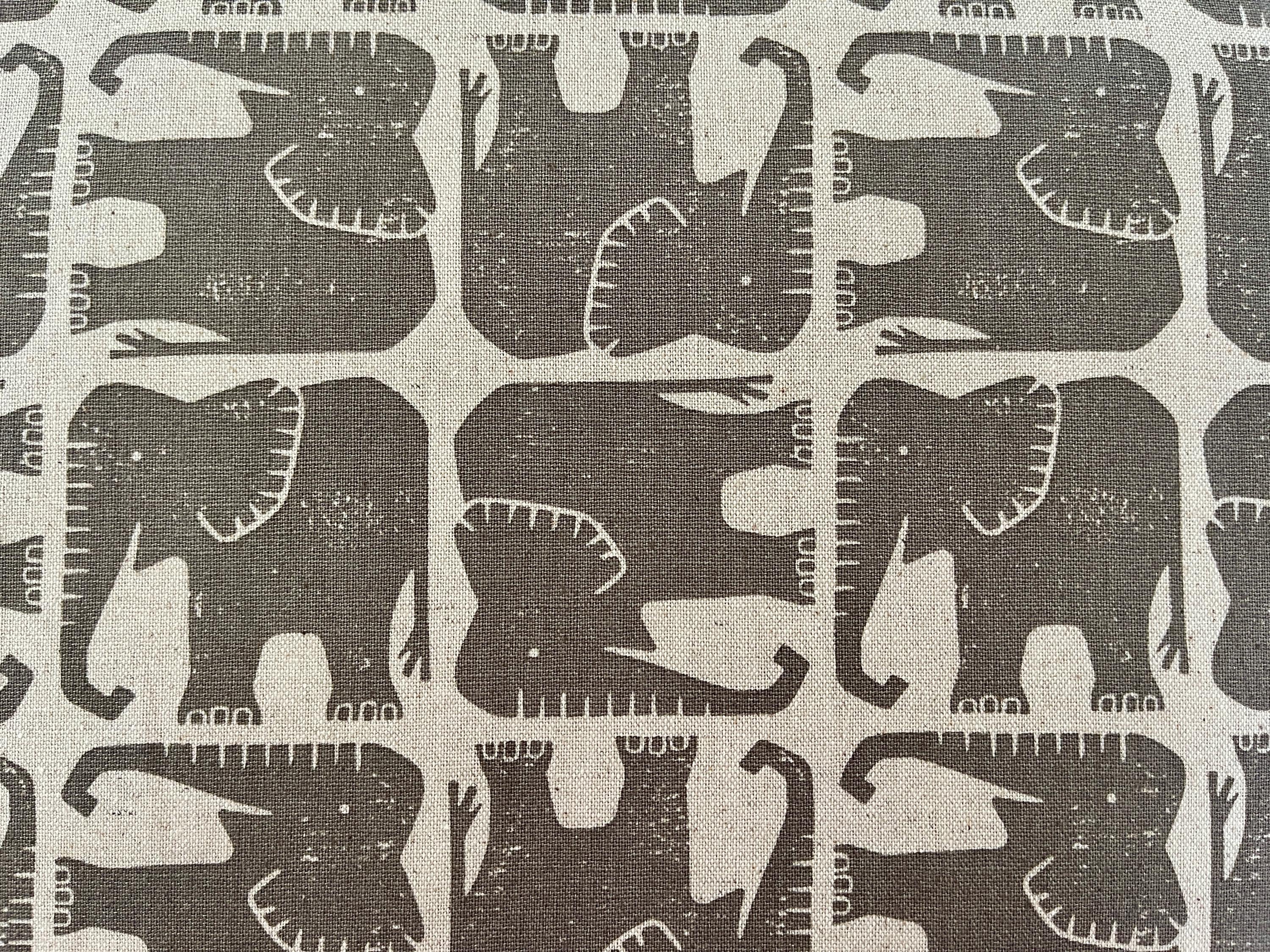 Rising Sun - Jolly Elephant - Elephant Gray Unbleached Canvas - Loes Van Oosten