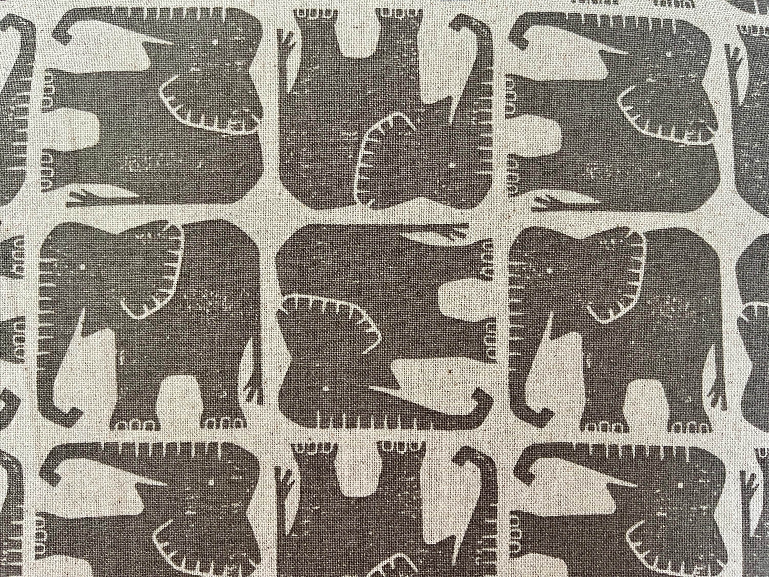 Rising Sun - Jolly Elephant - Elephant Gray Unbleached Canvas - Loes Van Oosten