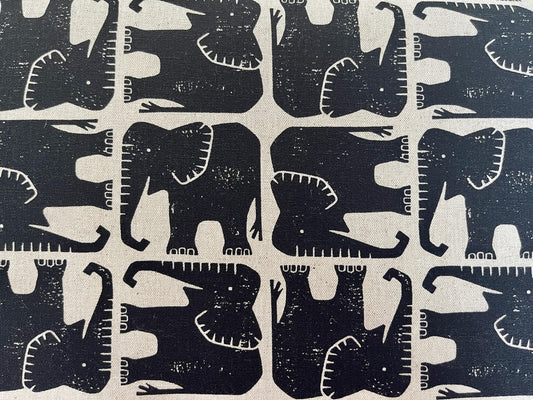Rising Sun - Jolly Elephant - Black Unbleached Canvas - Loes Van Oosten