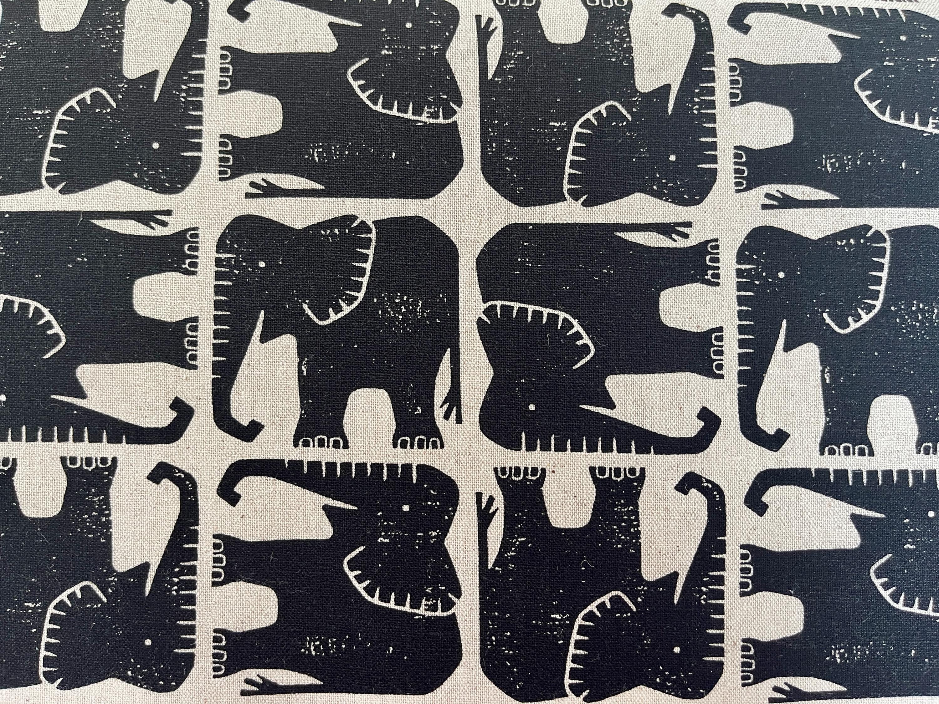 Rising Sun - Jolly Elephant - Black Unbleached Canvas - Loes Van Oosten