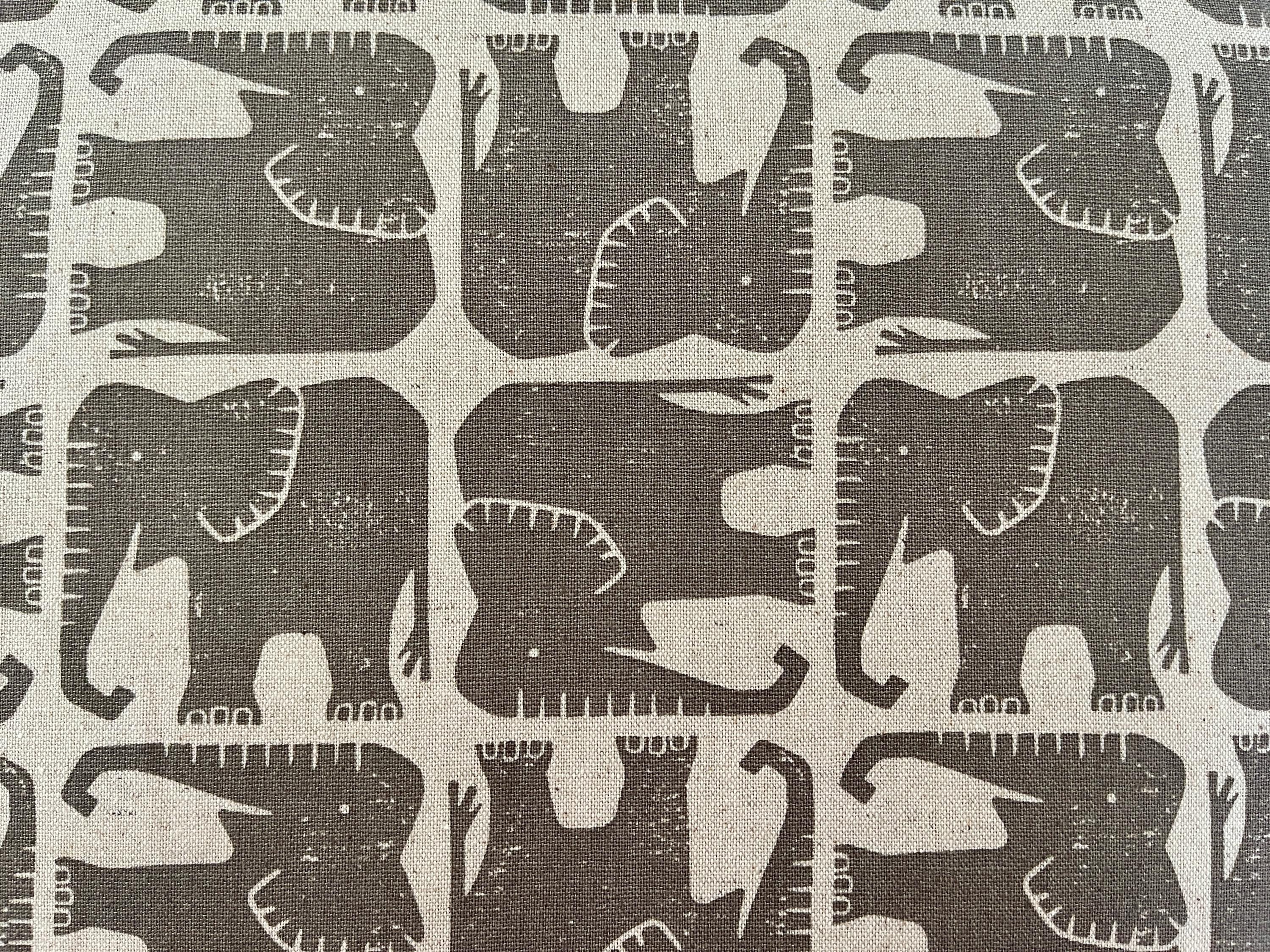 Rising Sun - Jolly Elephant - Elephant Gray Unbleached Canvas - Loes Van Oosten