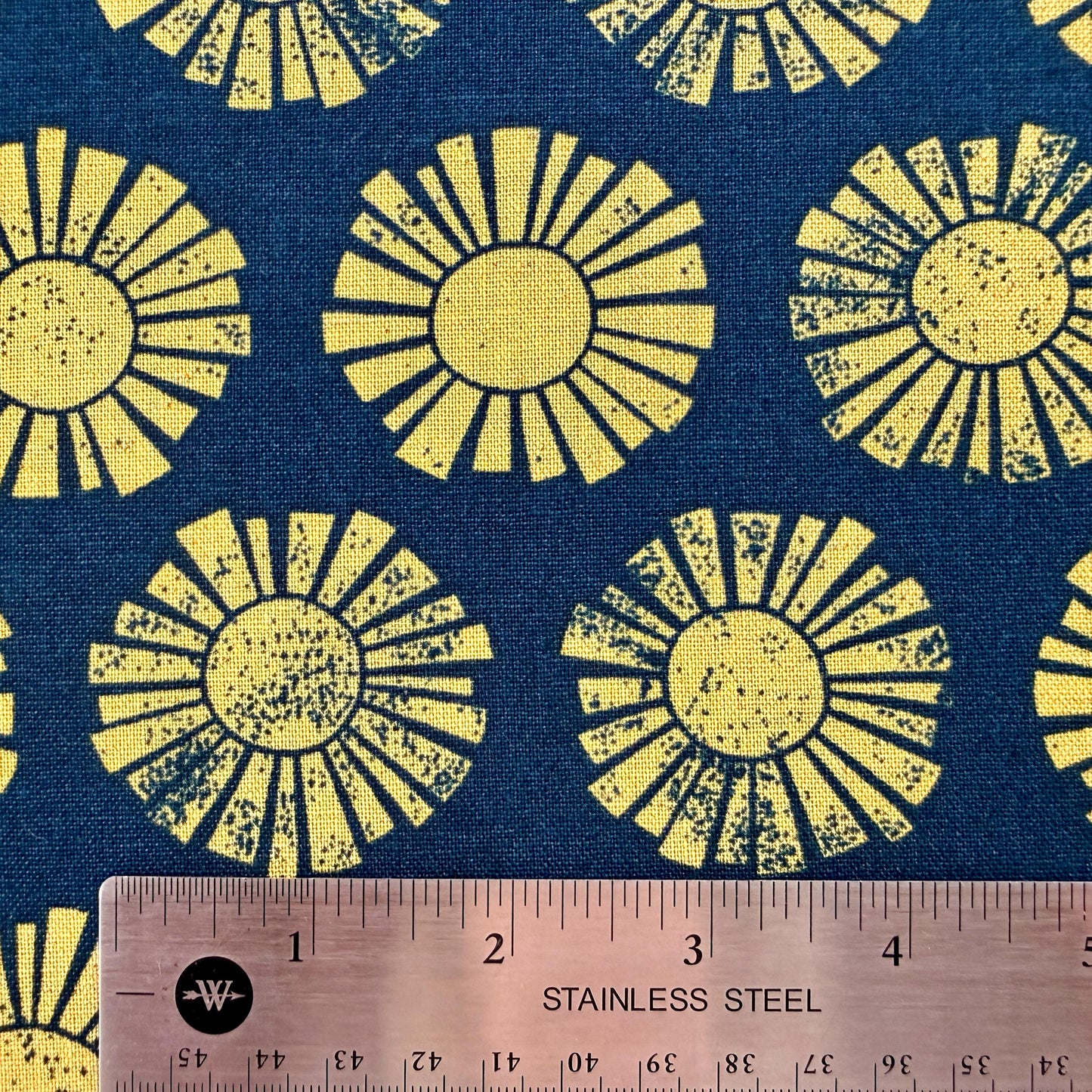 By the Seaside-Sunshine-Navy Unbleached Canvas-Loes Van Oosten-Aan Zee-LV106-NA3UC