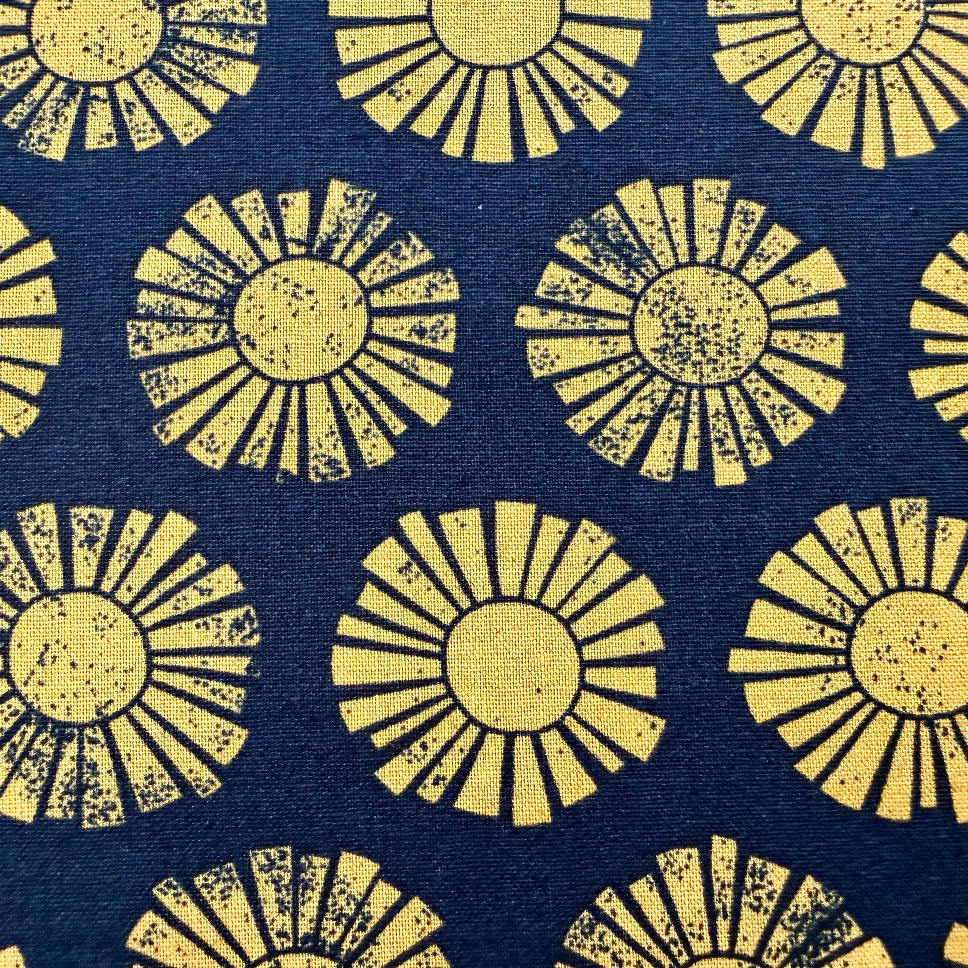 By the Seaside-Sunshine-Navy Unbleached Canvas-Loes Van Oosten-Aan Zee-LV106-NA3UC