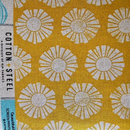By the Seaside-Sunshine Golden Unbleached Canvas-Loes Van Oosten-Cotton Steel-Aan Zee