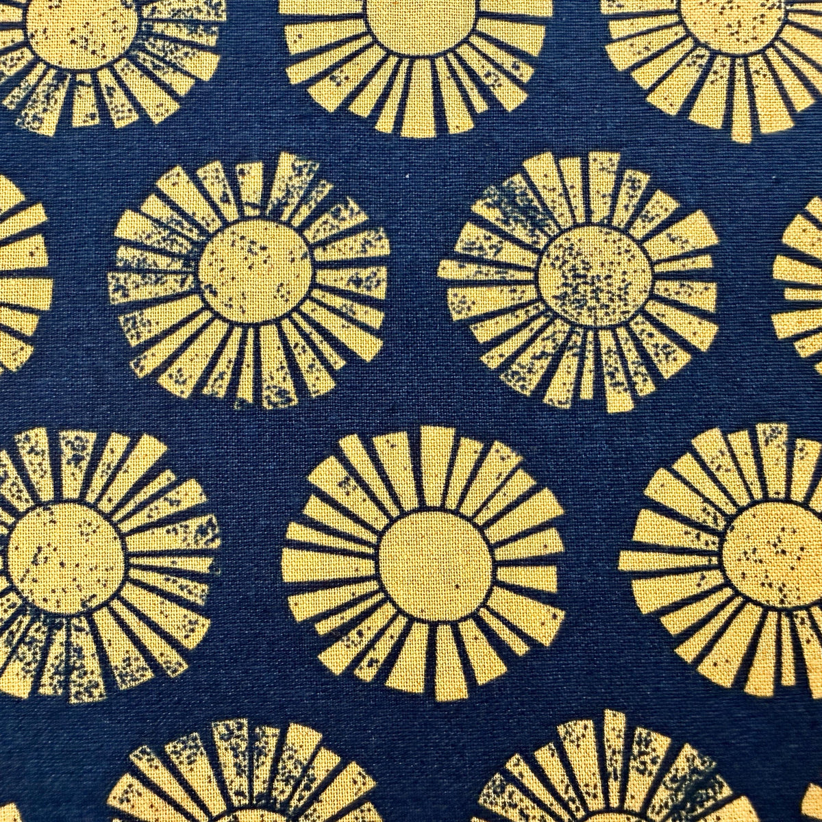 By the Seaside-Sunshine-Navy Unbleached Canvas-Loes Van Oosten-Aan Zee-LV106-NA3UC