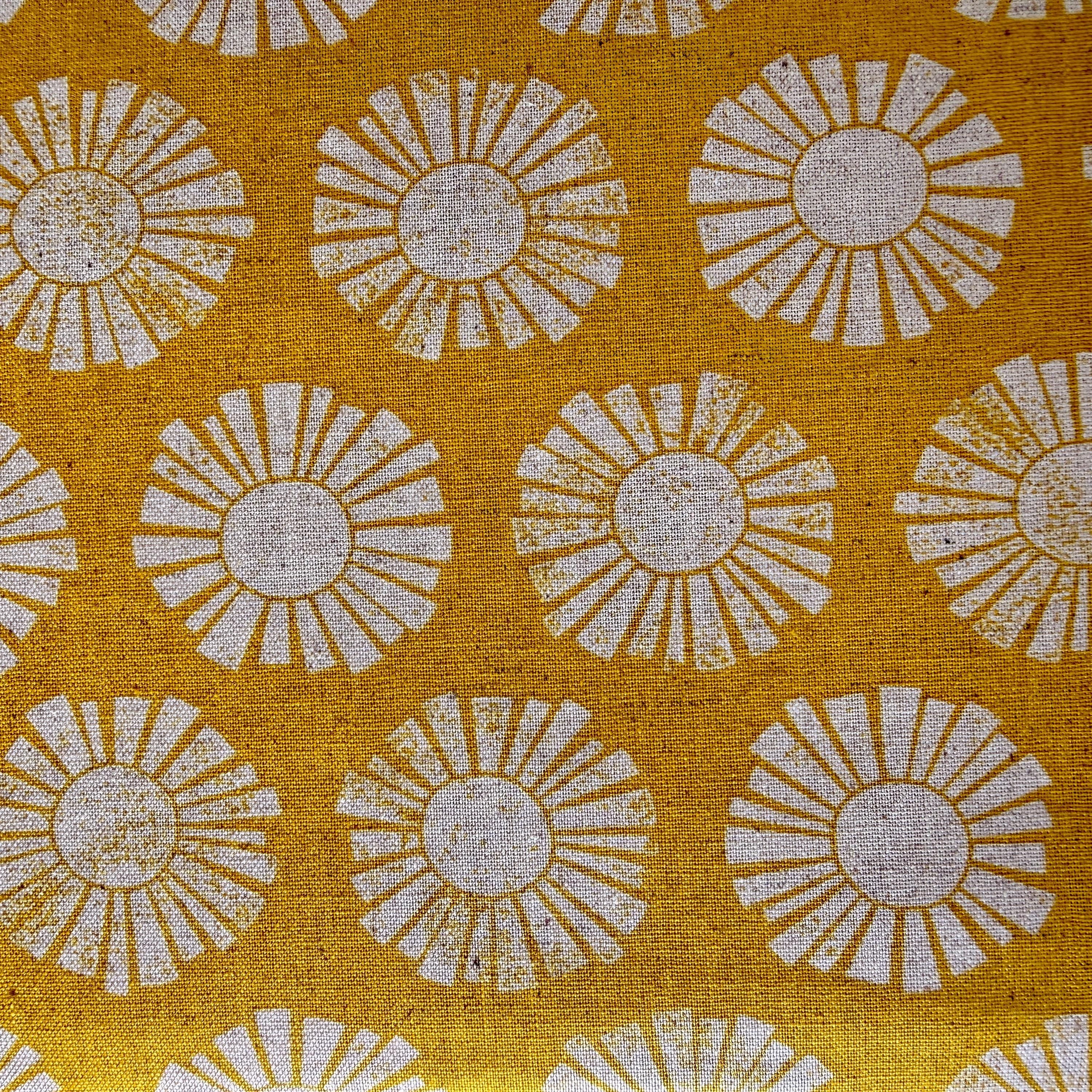 By the Seaside-Sunshine Golden Unbleached Canvas-Loes Van Oosten-Cotton Steel-Aan Zee