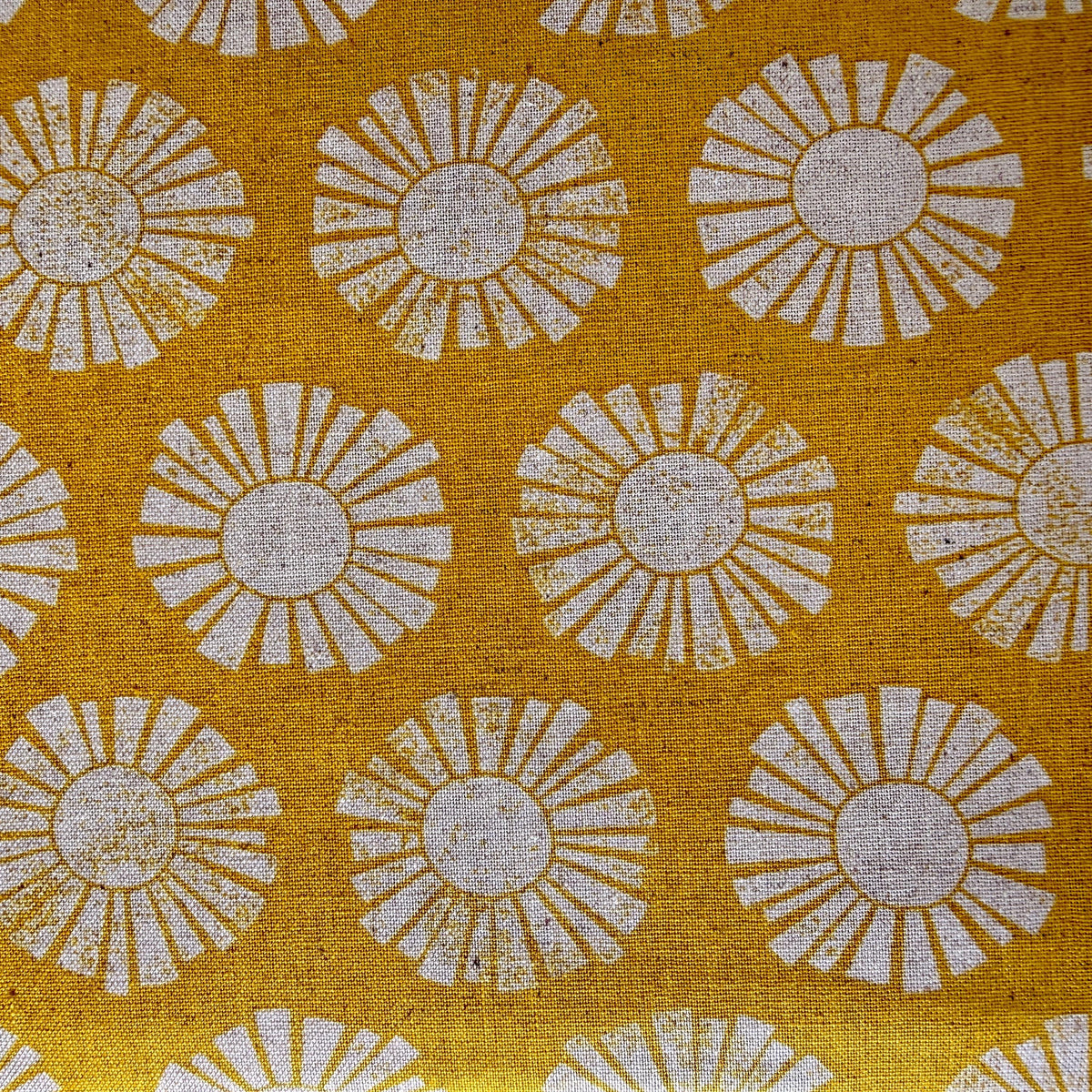 By the Seaside-Sunshine Golden Unbleached Canvas-Loes Van Oosten-Cotton Steel-Aan Zee