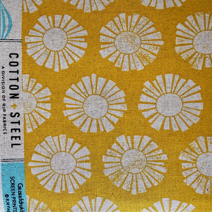 By the Seaside-Sunshine Golden Unbleached Canvas-Loes Van Oosten-Cotton Steel-Aan Zee