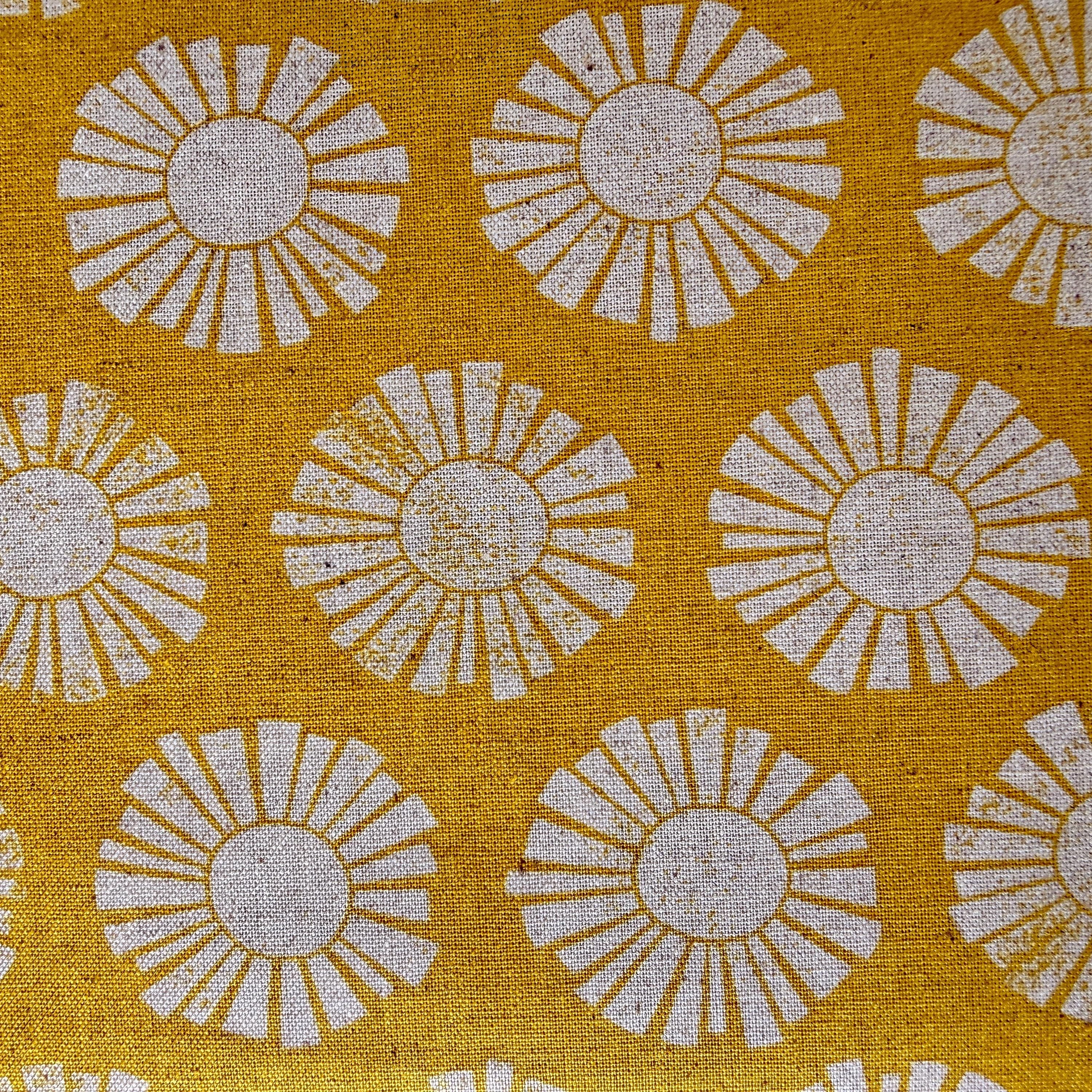 By the Seaside-Sunshine Golden Unbleached Canvas-Loes Van Oosten-Cotton Steel-Aan Zee
