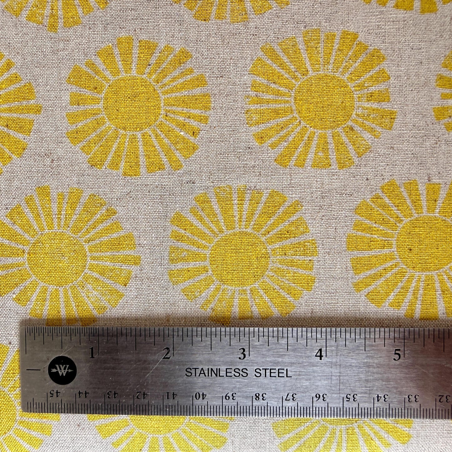 By the Seaside-Sunshine White Unbleached Canvas-Loes Van Oosten-Cotton Steel-Aan Zee