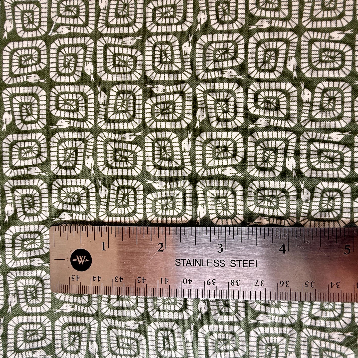 Rising Sun - Winding Snake - Very Green - Cotton + Steel - Loes Van Oosten - LV904-VG1