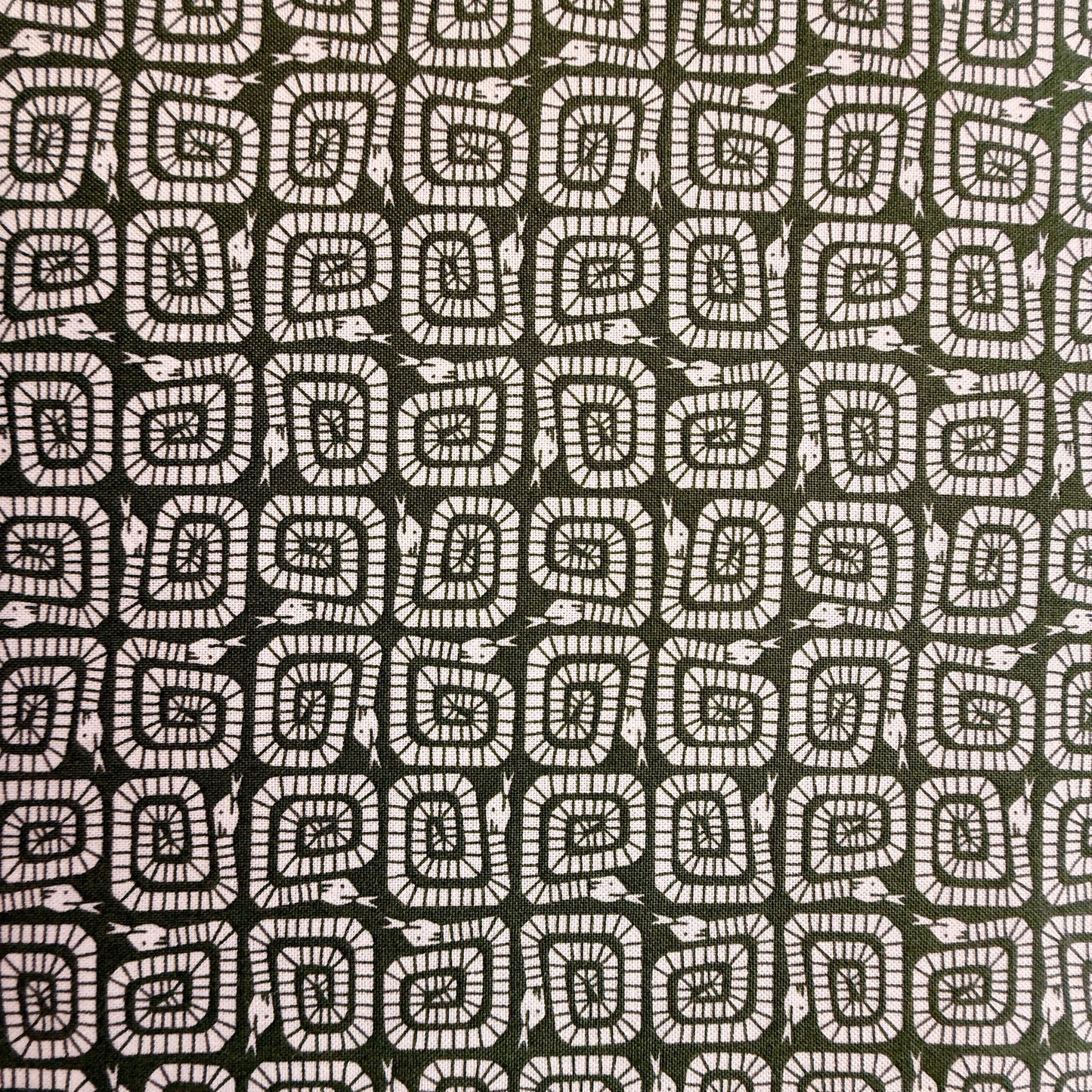 Rising Sun - Winding Snake - Very Green - Cotton + Steel - Loes Van Oosten - LV904-VG1