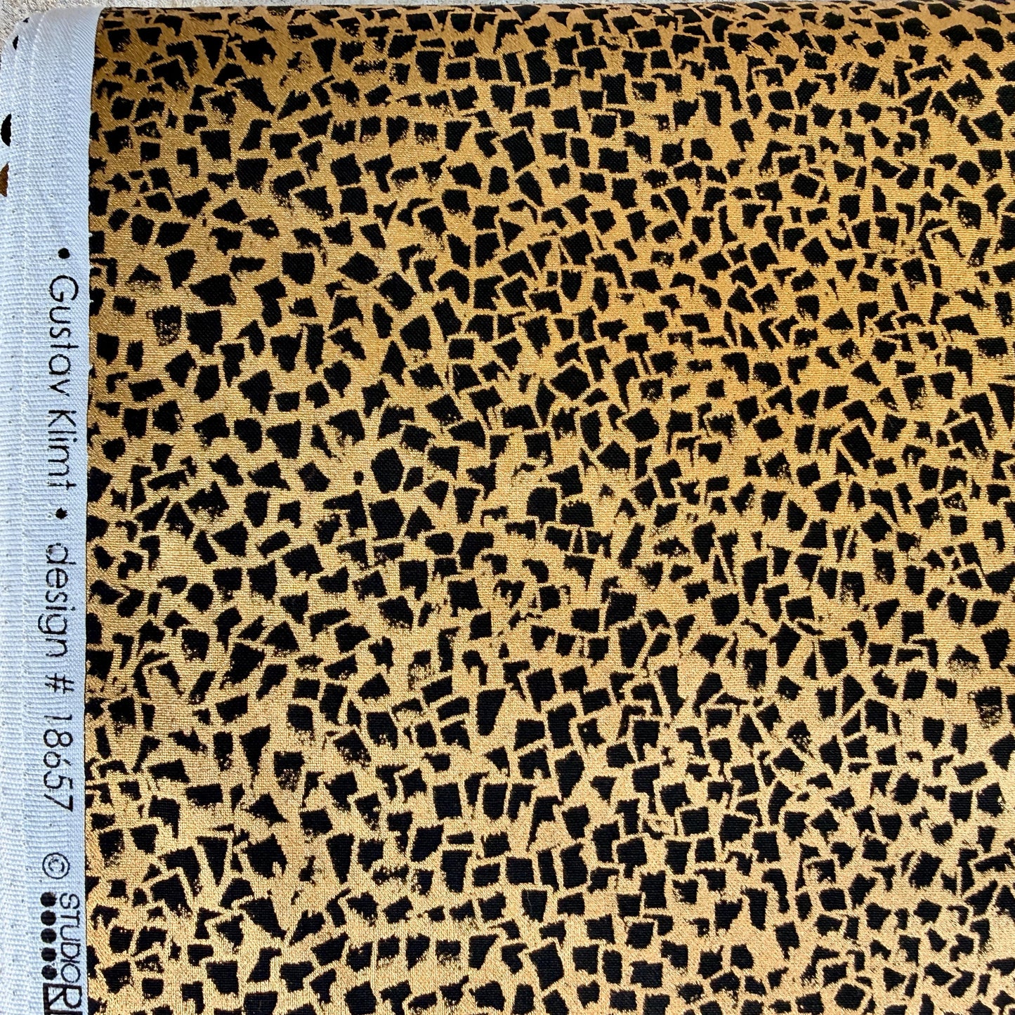 Robert Kaufman-Gustav Klimt-Metallic Gold Brushstrokes-Black -SRKM-18657-2