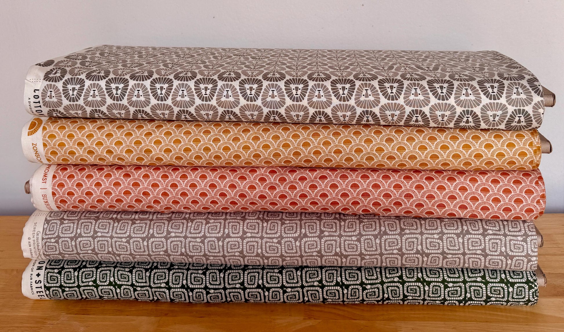 Rising Sun - Sunrise - Sunburst - Cotton + Steel - Loes Van Oosten - LV905-SU2
