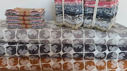Fox Flutter 5 x 5- Charm Pack (42) - Loes Van Oosten - Cotton + Steel - LV1000P-5x5