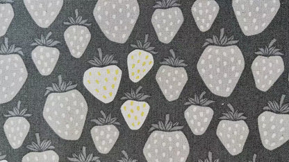 Under the Apple Tree - Queen of Berries - Black Unbleached Metallic Canvas - Loes Van Oosten