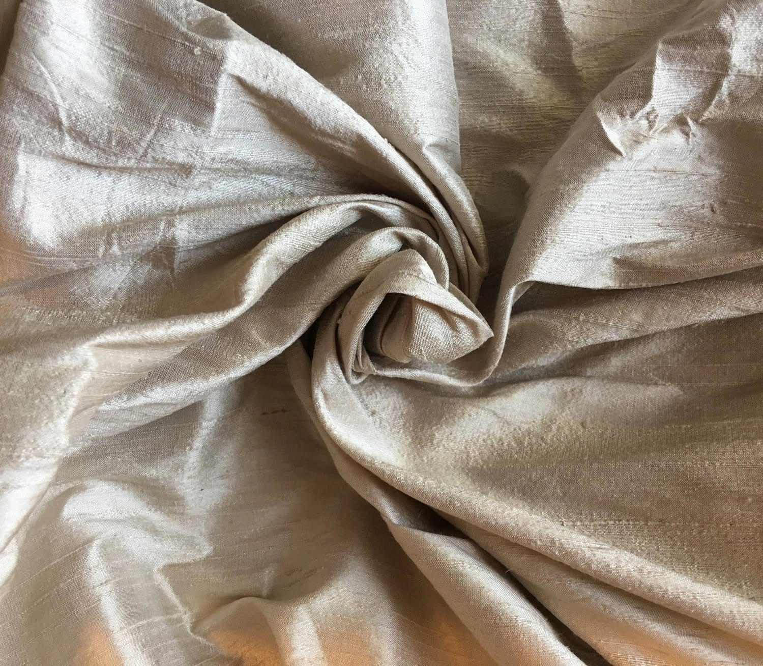 Indian Silk Dupioni Fabric.Light gold. 100% silk. - Fabricanaus