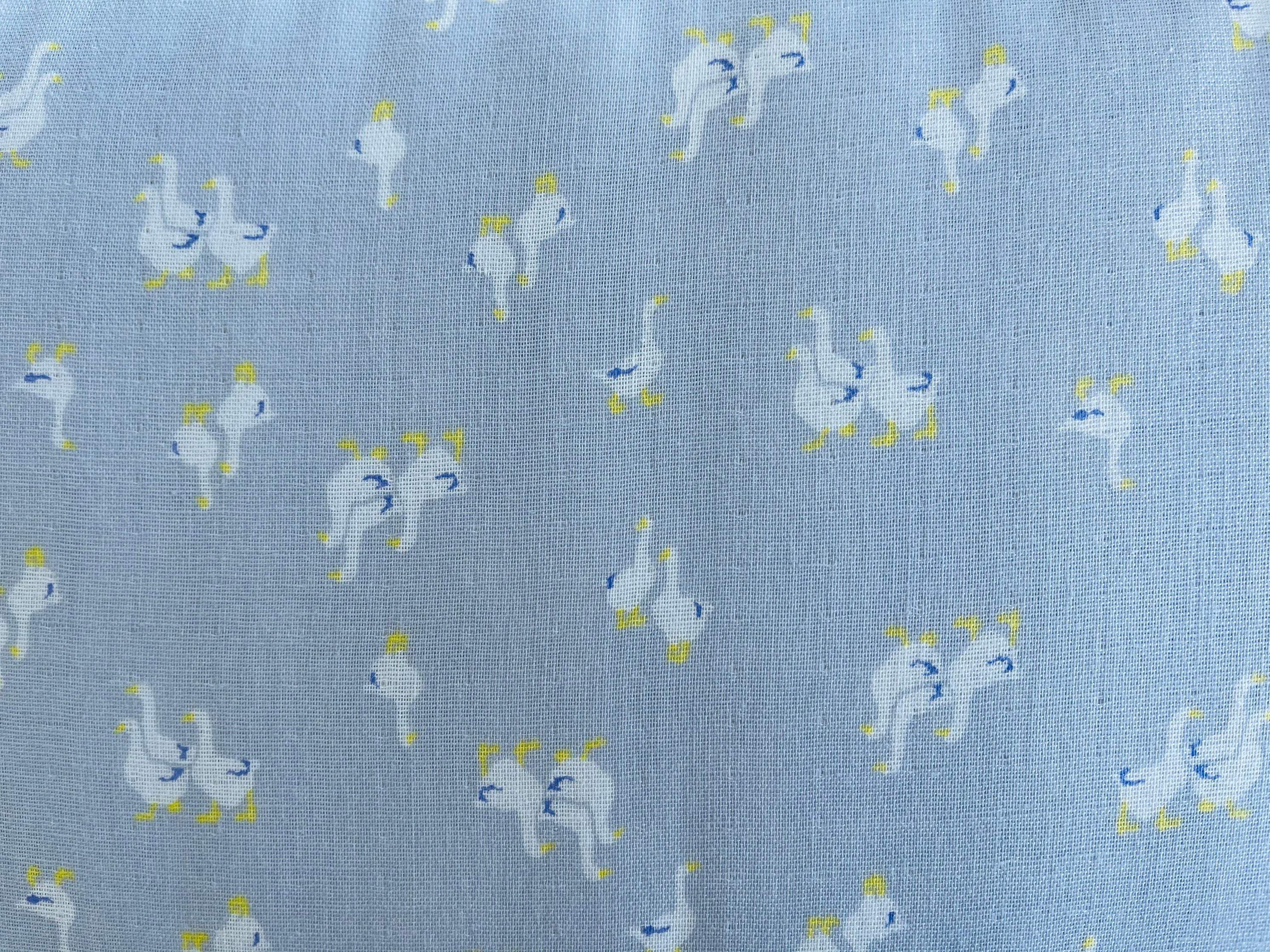 Hokka Japanese Textiles Double Gauze Light Gray Cotton Goose Fabric.
