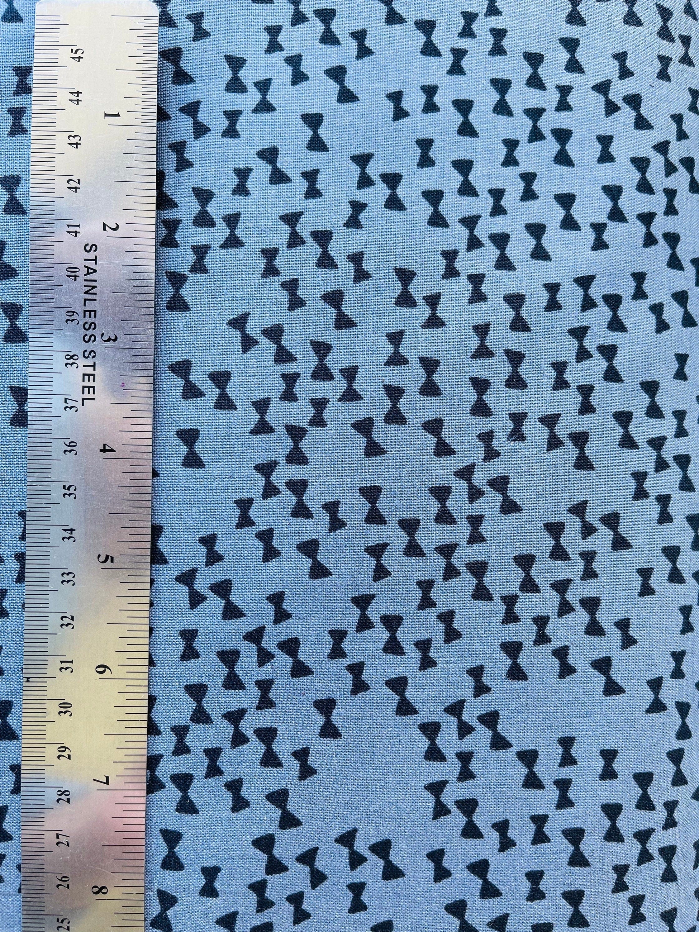 Flower Shop - Bow Ties - Night Unbleached Cotton - Cotton + Steel - Quilting Cotton Fabric - A4045-003