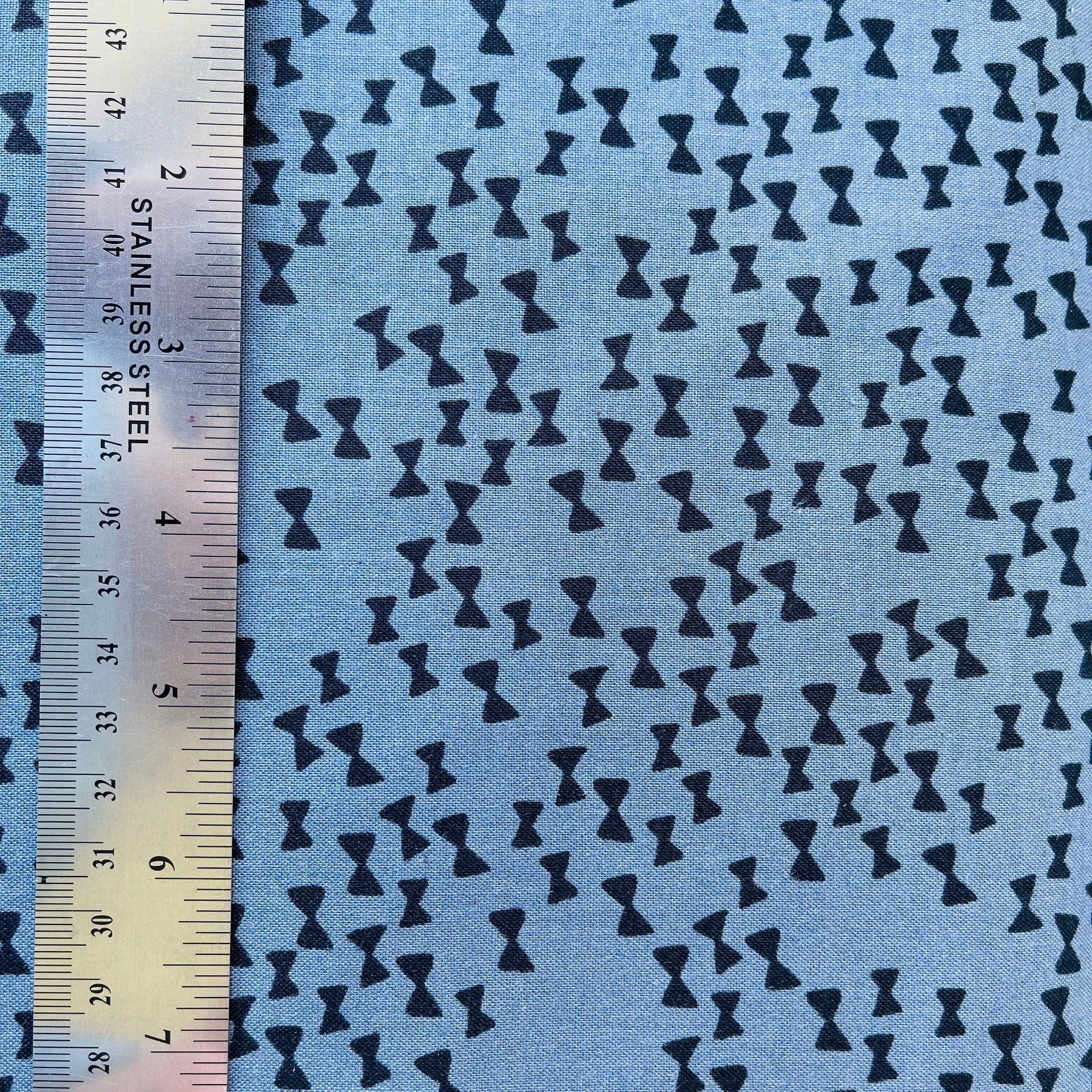 Flower Shop - Bow Ties - Night Unbleached Cotton - Cotton + Steel - Quilting Cotton Fabric - A4045-003