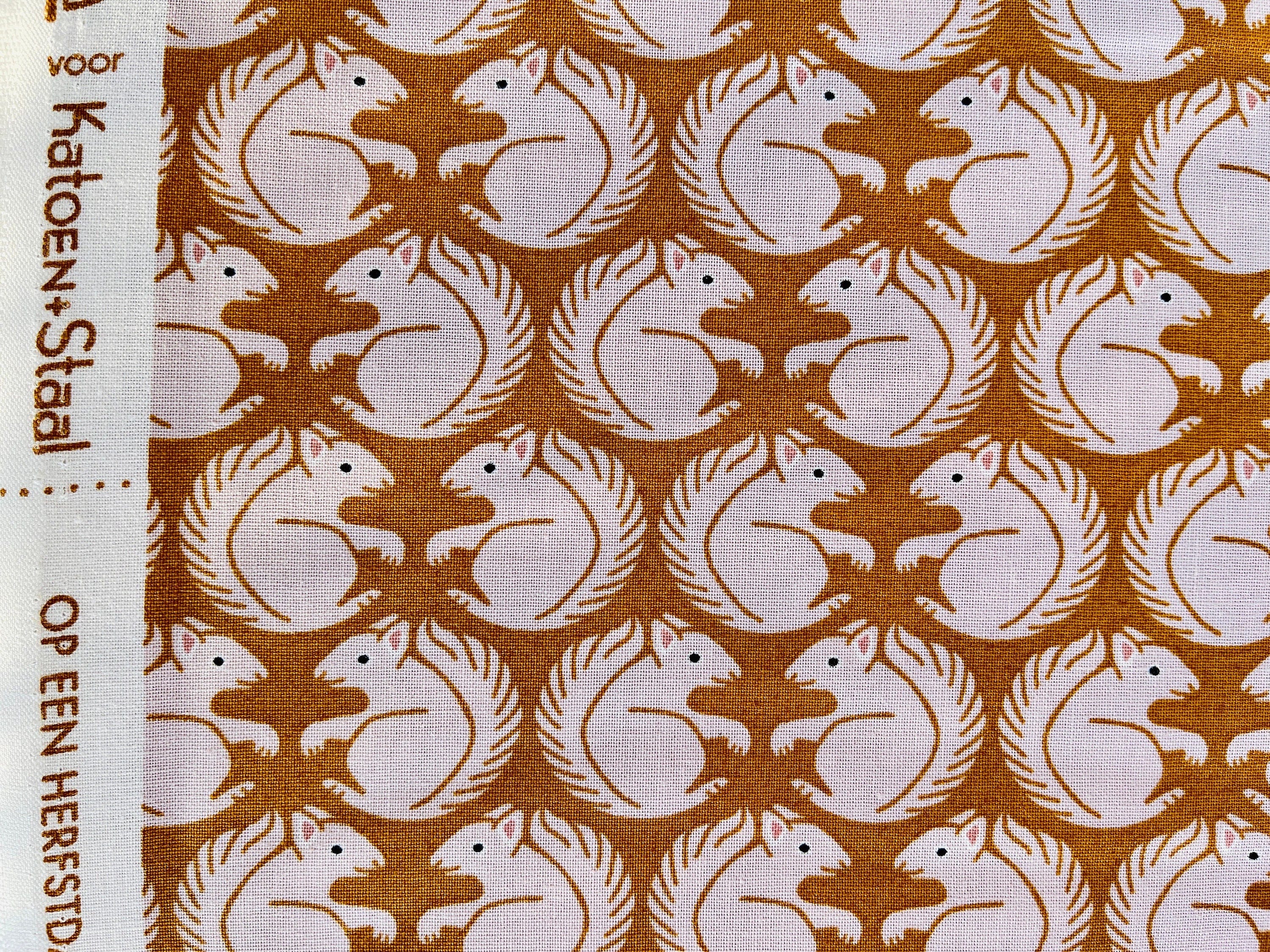 On a Fall  Day - Squirrel - Gold Fabric - Loes Van Oosten - Cotton+Steel - LV702-GO1